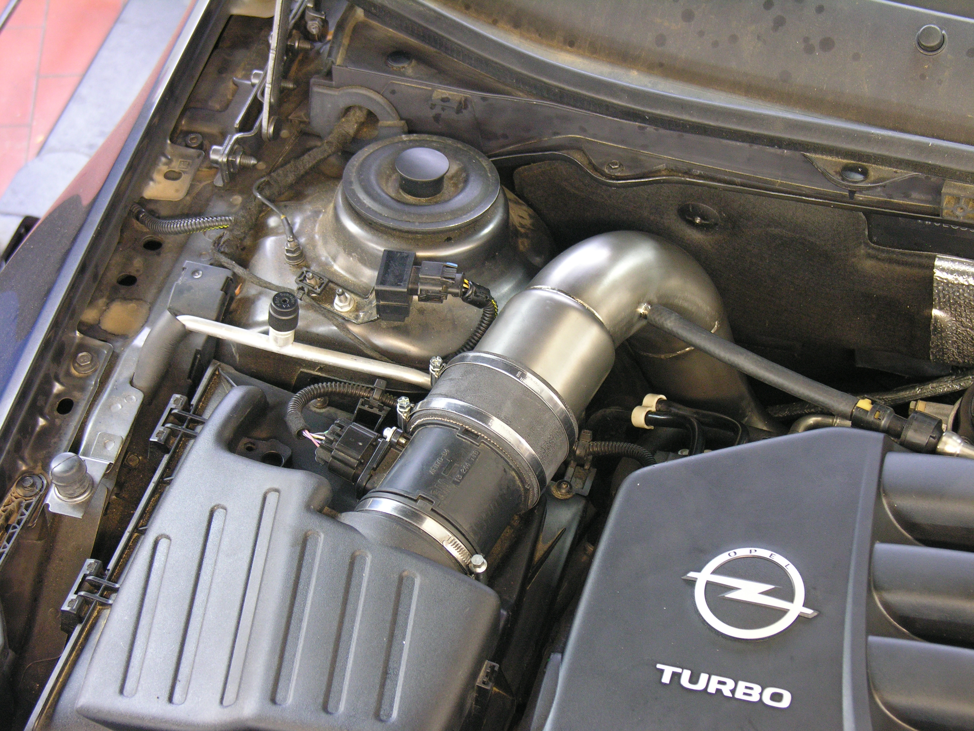 Connection pipe turbocharger to Airfilter Opel/Vauxhall GT   2,0 Turbo  Z20NHH